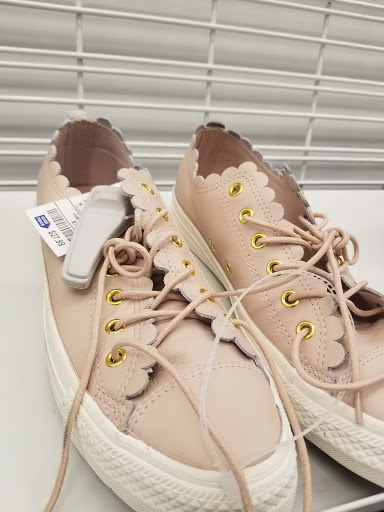 Clothing Store «Ross Dress for Less», reviews and photos, 2151 N Harris Blvd, Layton, UT 84041, USA