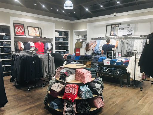 Clothing Store «Banana Republic», reviews and photos, 454 Evergreen Ct, Central Valley, NY 10917, USA