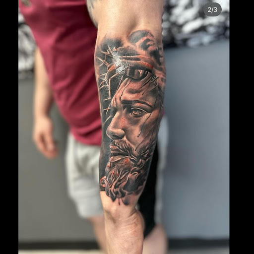 Explore clavicle tattoo ideas, creative tattoo ideas in Bridgeport, available at Evolution Tattoo