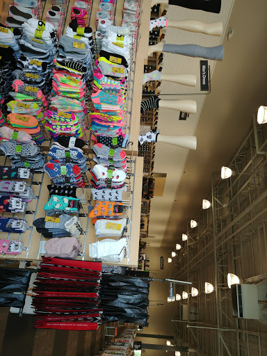 Shoe Store «DSW Designer Shoe Warehouse», reviews and photos, 276 New Britain Ave, Plainville, CT 06062, USA