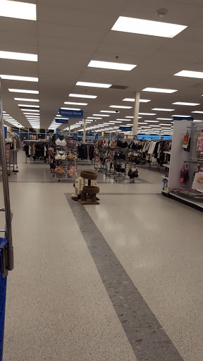 Clothing Store «Ross Dress for Less», reviews and photos, 120 Glynn Isle, Brunswick, GA 31525, USA