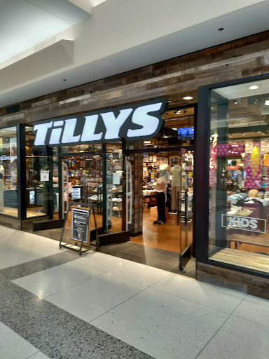 Clothing Store «Tillys», reviews and photos, 340 Inland Center Dr, San Bernardino, CA 92408, USA