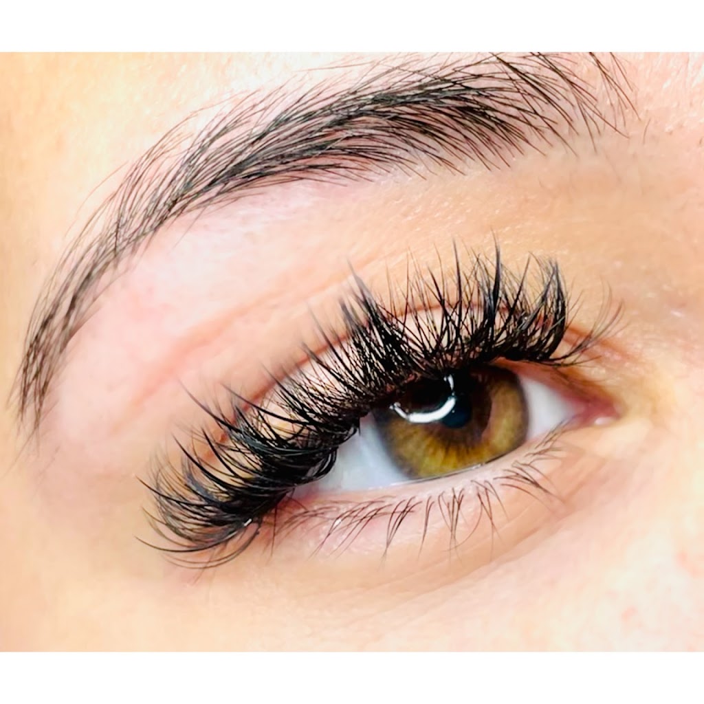 KA Lashes & Beauty 17540