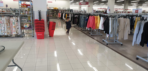 Shopping Mall «Golf Mill Shopping Center», reviews and photos, 239 Golf mill Center, Niles, IL 60714, USA