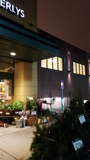 Grocery Store «Lunds & Byerlys Downtown Minneapolis», reviews and photos, 1201 Hennepin Ave, Minneapolis, MN 55403, USA