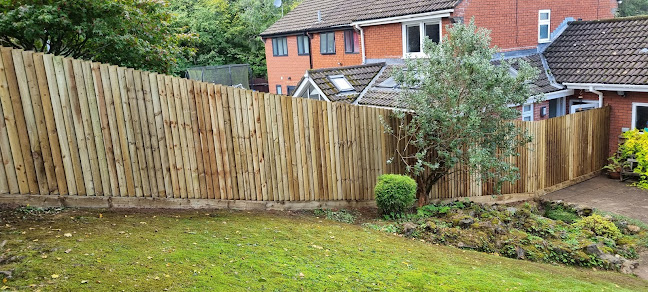Comments and reviews of Stuart Preece Garden Services & Fencing