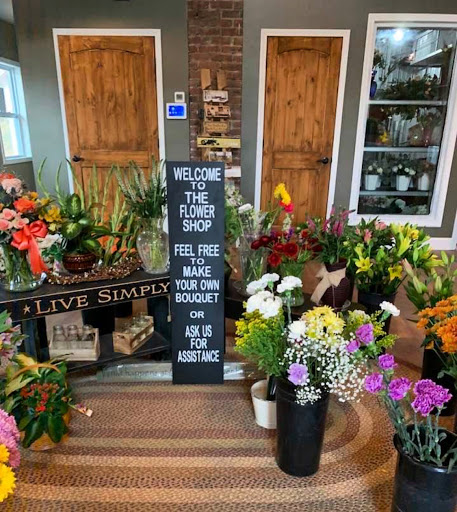 Florist «Secret Garden Florist & Gift Shop, Inc», reviews and photos, 2294 NY-208, Montgomery, NY 12549, USA