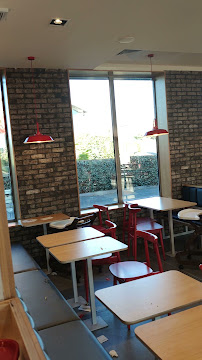 Atmosphère du Restaurant KFC Flins à Flins-sur-Seine - n°13