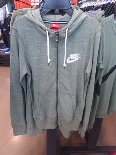 Clothing Store «Nike Factory Store», reviews and photos, 2910 W Loop 289 #805, Lubbock, TX 79407, USA