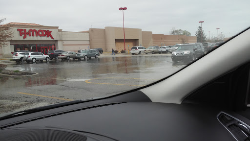 Pet Supply Store «PetSmart», reviews and photos, 1042 Fairplain Dr, Benton Harbor, MI 49022, USA