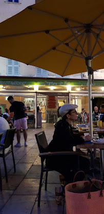 Atmosphère du Restaurant Les Têtes d'Ail à Toulon - n°11