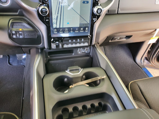 Car Dealer «Lone Star Chrysler Dodge Jeep Ram», reviews and photos, 8811 I-35, San Antonio, TX 78211, USA