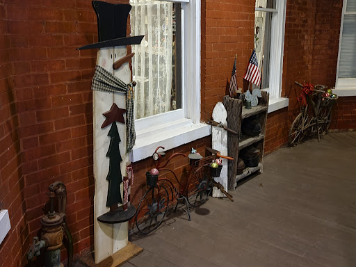 Hotel «Grand Victorian Inn», reviews and photos, 5 Old Dixie Hwy, Park City, KY 42160, USA