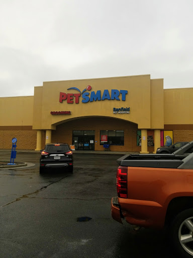 Pet Supply Store «PetSmart», reviews and photos, 4749 Valley View Blvd NW, Roanoke, VA 24012, USA