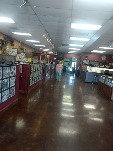 Tattoo Shop «Fast Lane Tattoo (Oracle Rd.)», reviews and photos, 3801 N Oracle Rd, Tucson, AZ 85705, USA