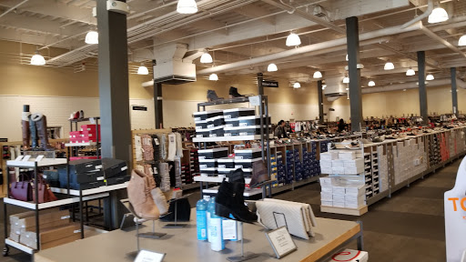 Shoe Store «DSW Designer Shoe Warehouse», reviews and photos, 4001 Factoria Square Mall SE, Bellevue, WA 98006, USA