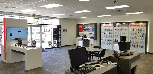 Cell Phone Store «Verizon Authorized Retailer - A Wireless», reviews and photos, 2002 N Riverside Ave #103, Rialto, CA 92377, USA