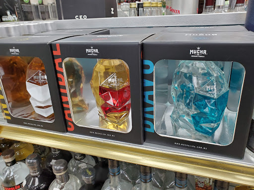 Liquor Store «Arcadia Foremost Liquors», reviews and photos, 3301 W North Ave, Chicago, IL 60647, USA