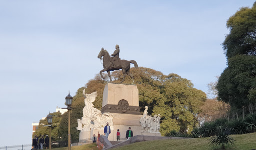 Monumento a María Eva Duarte de Perón
