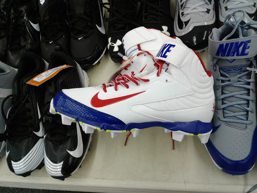 Sporting Goods Store «Play It Again Sports - Kissimmee», reviews and photos, 2900 W Vine St, Kissimmee, FL 34741, USA