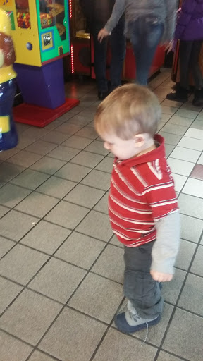 Movie Theater «Danbarry Dollar Saver», reviews and photos, 7650 Turfway Rd, Florence, KY 41042, USA