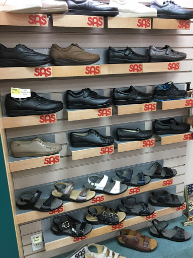 Shoe Store «Gimres Shoe Store Hillsboro», reviews and photos, 256 E Main St, Hillsboro, OR 97123, USA