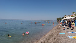 Menidi beach'in fotoğrafı - rahatlamayı sevenler arasında popüler bir yer