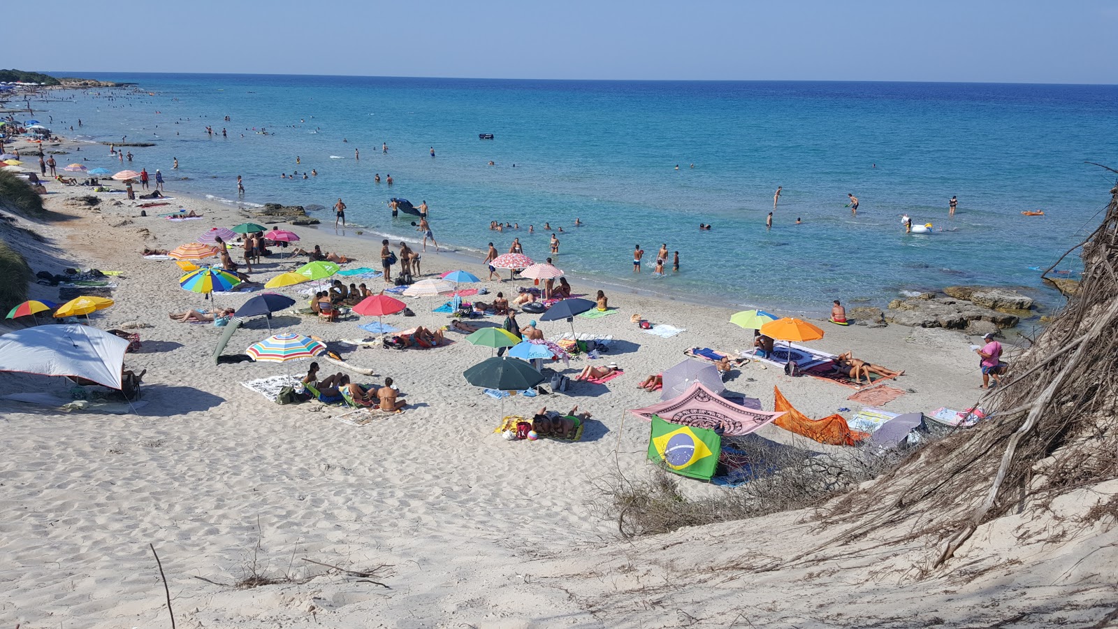 Photo de Frassanito beach avec rivage droit, long