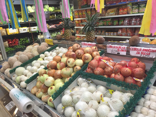 Mexican Grocery Store «El Rancho Supermercado», reviews and photos, 711 N Main St, Shelbyville, TN 37160, USA