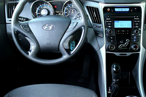 Car Dealer «Approved Auto Center of Lodi», reviews and photos, 1130 S Cherokee Ln, Lodi, CA 95240, USA