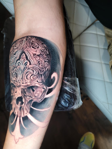 Explore ovarian cancer tattoo ideas, creative tattoo ideas in Lubbock, available at Stay True Tattoo & Body Piercing Studio