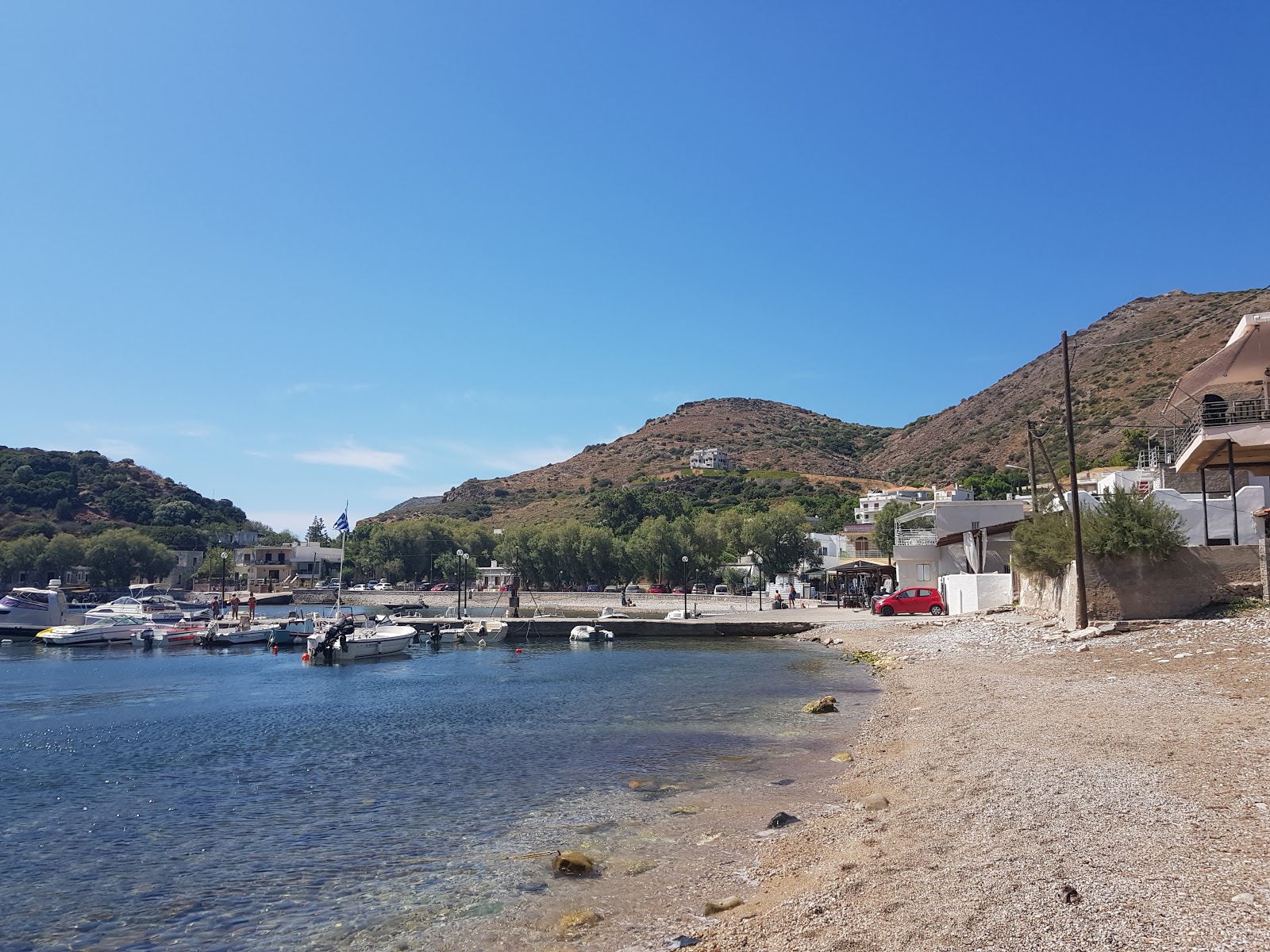 Emporios beach'in fotoğrafı ve yerleşim