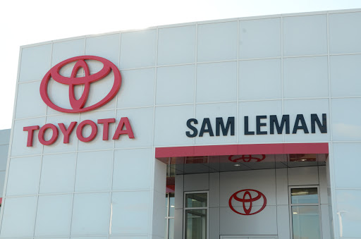 Toyota Dealer «Sam Leman Toyota Bloomington», reviews and photos, 1502 Morrissey Dr, Bloomington, IL 61701, USA