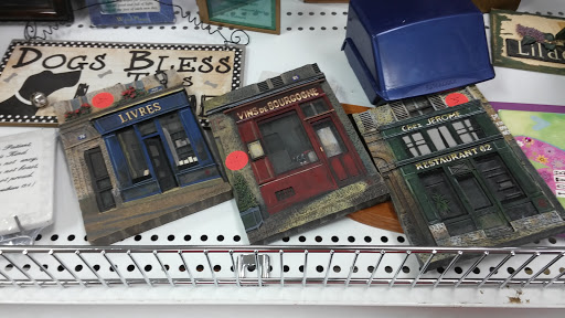 Non-Profit Organization «Society of St. Vincent de Paul - Chandler Thrift Store», reviews and photos, 963 W Elliot Rd, Chandler, AZ 85225, USA