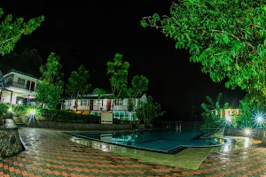 Diya Ulpatha Tea Garden Resort. image