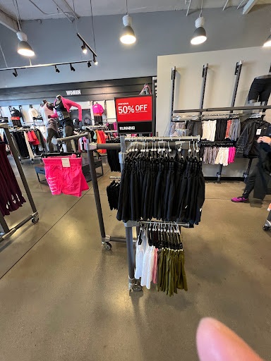 Clothing Store «Nike Factory Store», reviews and photos, 1553 Retherford St c080, Tulare, CA 93274, USA