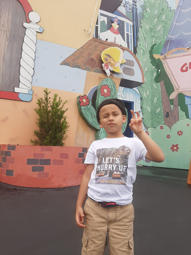 Shopping Mall «Looney Tunes Mall - Six Flags Over Texas», reviews and photos, 2201 E Road to Six Flags St, Arlington, TX 76011, USA