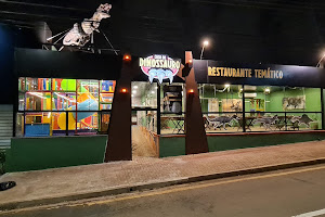 Casa do Dinossauro, restaurante temático. image
