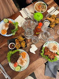 Plats et boissons du Restaurant indonésien Makan Makan à Paris - n°3