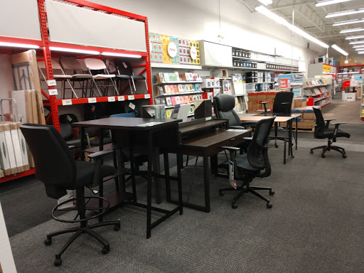 Office Supply Store «Staples», reviews and photos, 11 Winspear Dr SE, New Philadelphia, OH 44663, USA