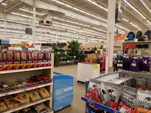 Department Store «Mills Fleet Farm», reviews and photos, 8400 Lakeland Ave N, Brooklyn Park, MN 55445, USA