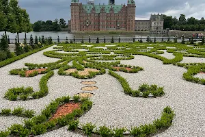 Frederiksborg Castle Gardens image
