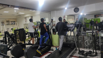 Gimnasio - Gym - Venezuela N 6-54 entre Olmedo y, Mejía, Quito, Ecuador