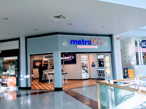 MetroPCS, 3333 Touhy Ave, Lincolnwood, IL 60712, USA, 
