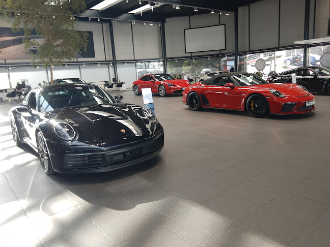 Åbningstider for Porsche Center