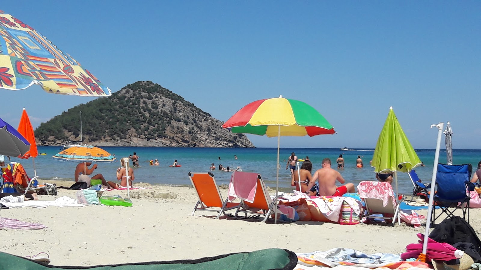 Photo de Paradise beach et ses beaux paysages