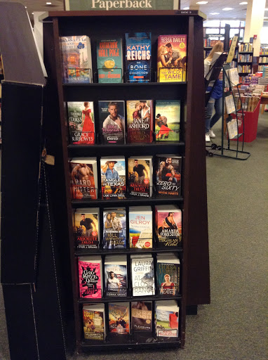 Book Store «Barnes & Noble», reviews and photos, 270 Buckland Hills Dr #1024, Manchester, CT 06040, USA