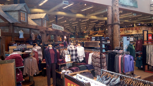 Sporting Goods Store «Bass Pro Shops», reviews and photos, 5900 Sugarloaf Pkwy, Lawrenceville, GA 30043, USA