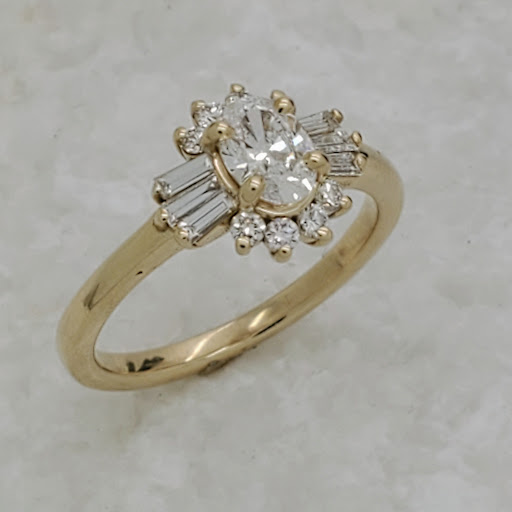 Jewelry Store «Gold N Heart Jewelers (Store #1)», reviews and photos, 3998 Cochran St #4, Simi Valley, CA 93063, USA