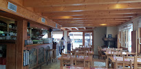Atmosphère du Restaurant Le Grillon à Morzine - n°13